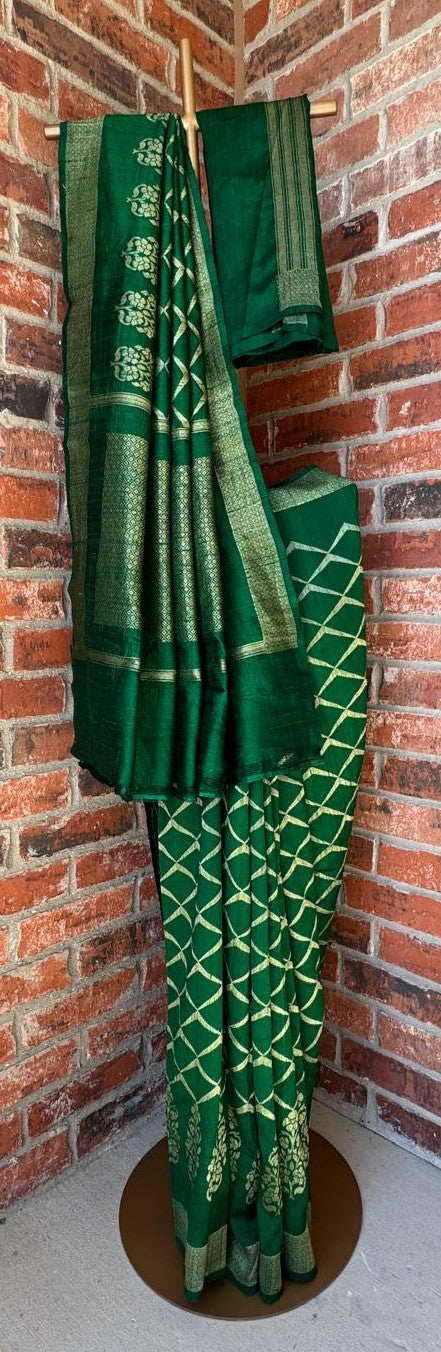 Green Pure Raw Silk Saree with Zari Lattice and Buta Border